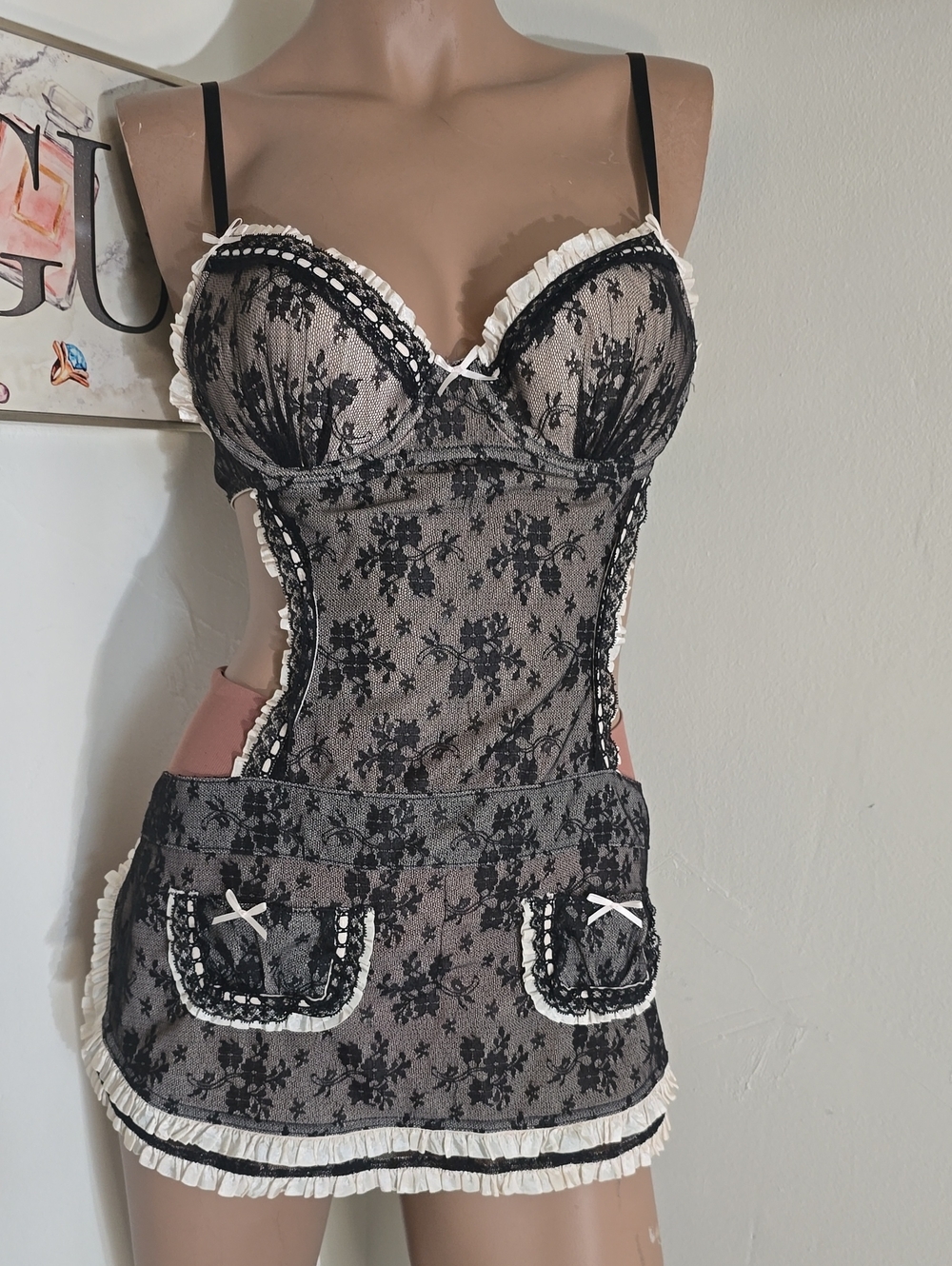 Victoria's Secret Black and Cream Apron Lace-Trim Bra Strap Detail Size 34B